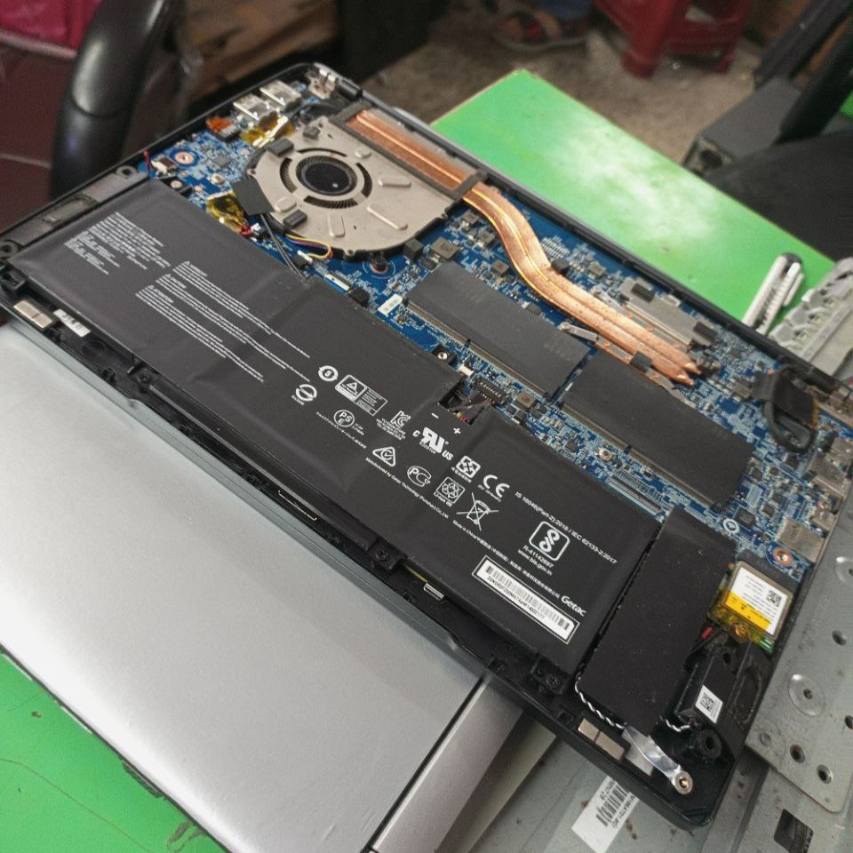 Installing RAM on a laptop